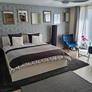 Homestay Deluxe Au 2eme Etage, Double Au 4eme Etage Not A, Brussels